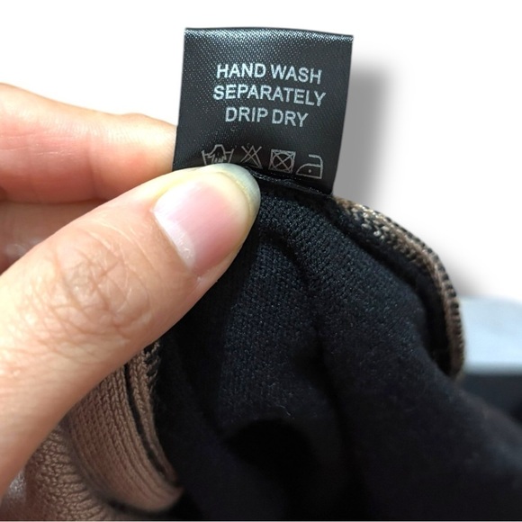 NWT Young Threads New York City Taupe Black Geometric Mini Sweater Dress Medium - Picture 10 of 10